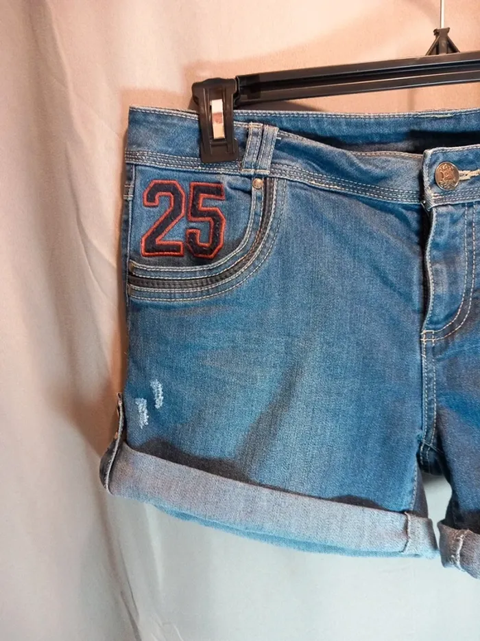 Short 42 - photo numéro 2
