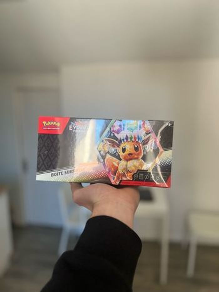 Pokémon - Boîte Surprise (EV 8.5 Évolutions Prismatiques)