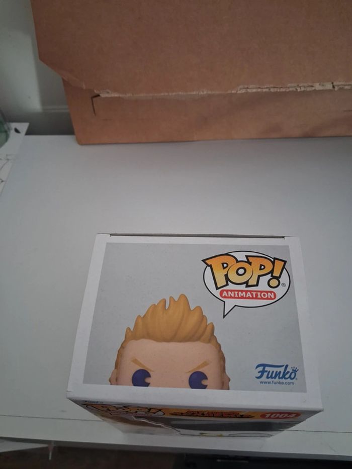 Figurine Funko Pop Mirio Togata 1004 My Hero Academia GITD - photo numéro 2