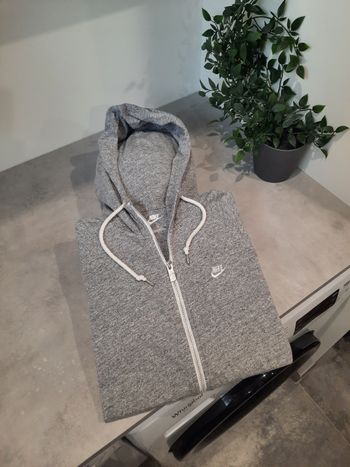 Gilet Fin à Capuche Nike – Gris – Zip – Taille M (Manches Longues, Femme)