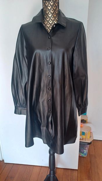 Robe en simili cuir