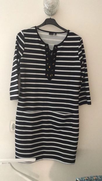 Robe droite rayée bodyflirt