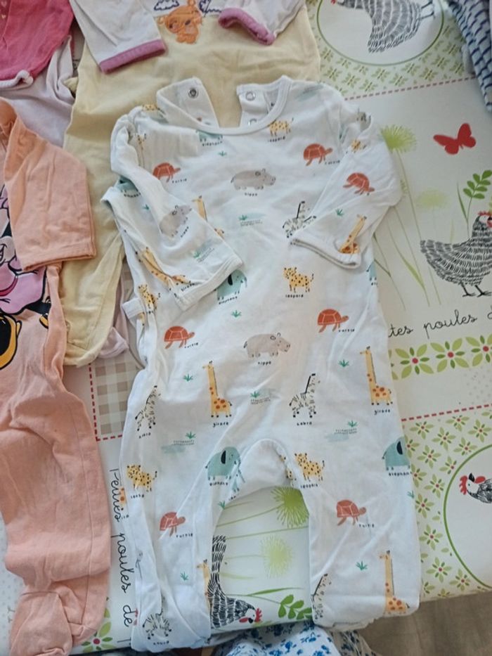 Lot de 4 pyjamas léger 9 mois - photo numéro 5