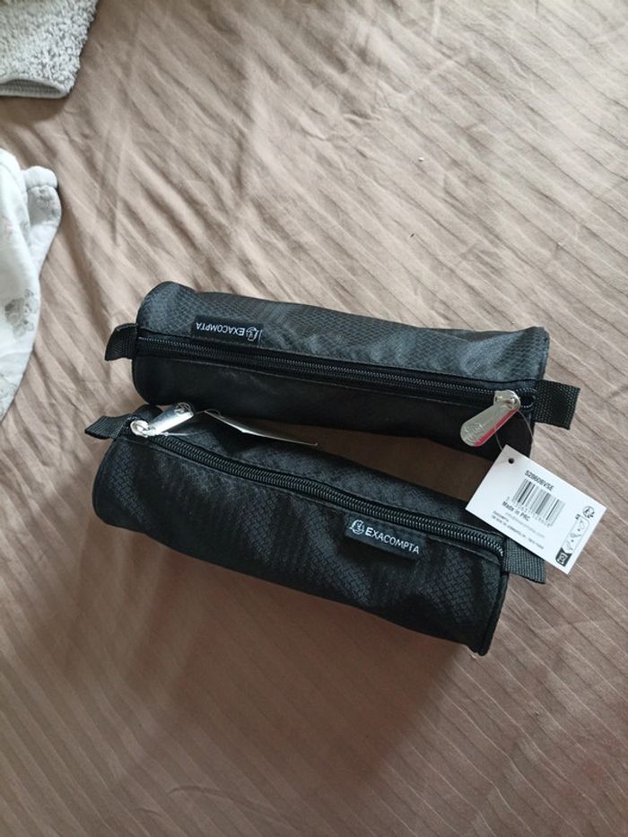 Lot 2 trousses neuves