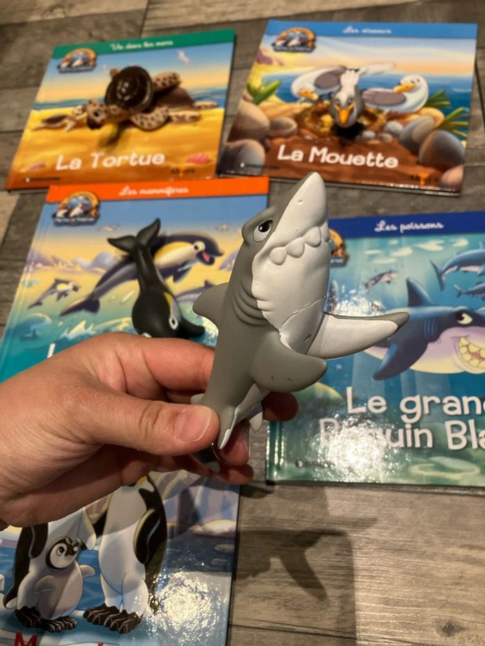 Lot livres + figurines - photo numéro 8