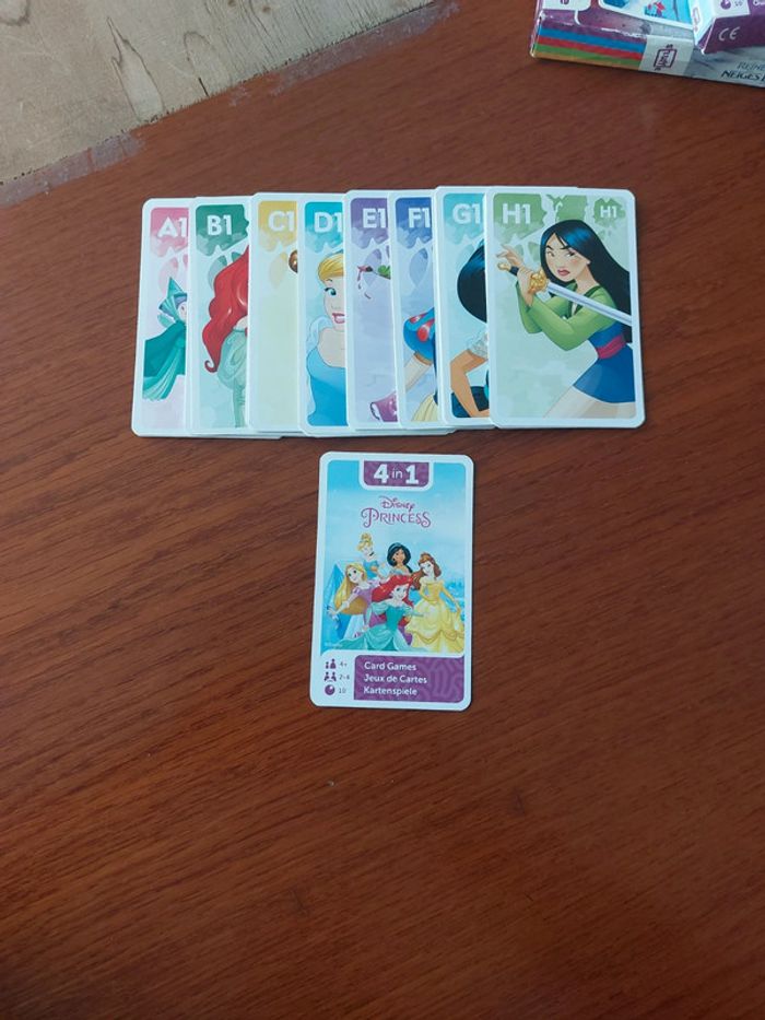 Jeu de carte familles  Disney Princess - photo numéro 11