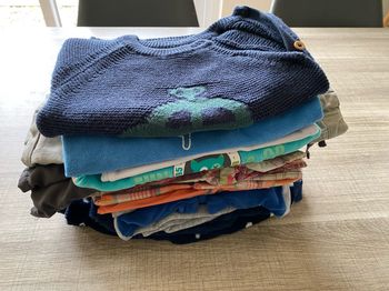 Lot de 17 vêtements 12 mois