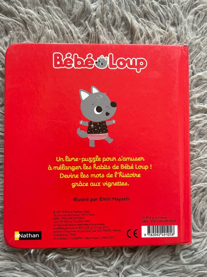 Livre-puzzle bébé loup joue à s'habiller - photo numéro 5
