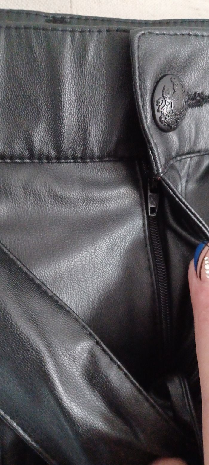 Très beau short simil cuir femme T 38 - photo numéro 5