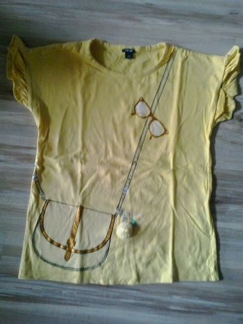 Tee-shirt jaune