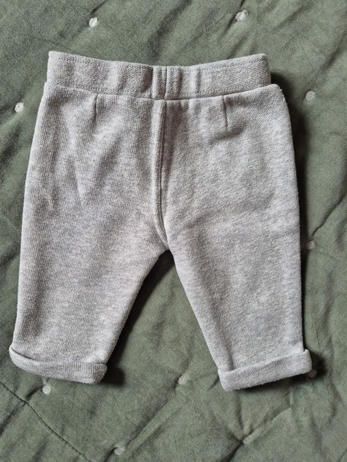 Pantalon bébé 👼 6 mois - photo numéro 2