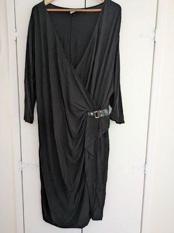 Robe noire mi-longue Cache-coeur m&s mode