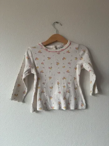 Tee shirt manches longues fleuri