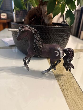 Licorne de lune étalon TBE neuf