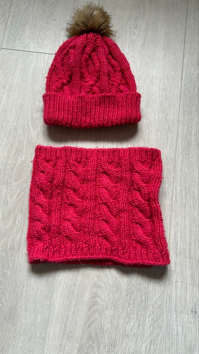 Bonnet / tour de cou