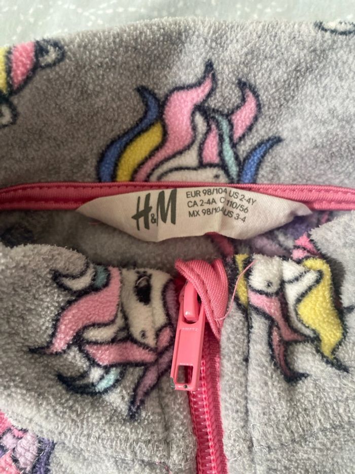 Veste polaire licorne taille 2-4 ans h&m - photo numéro 4