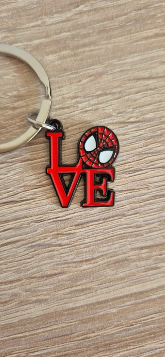 Porte clés 🔑 Spiderman. - photo numéro 3