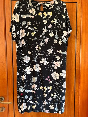 Robe noire fleurs 40-42 H&M