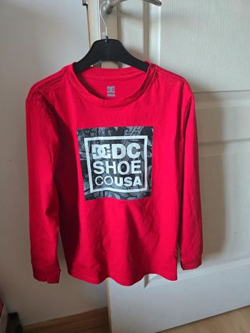 Tee-shirt DC shoes taille 12 ans (M enfant) neuf avec étiquette