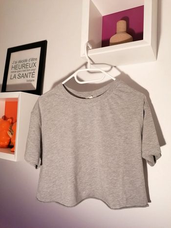 Tee-shirt court Jennyfer taille XS