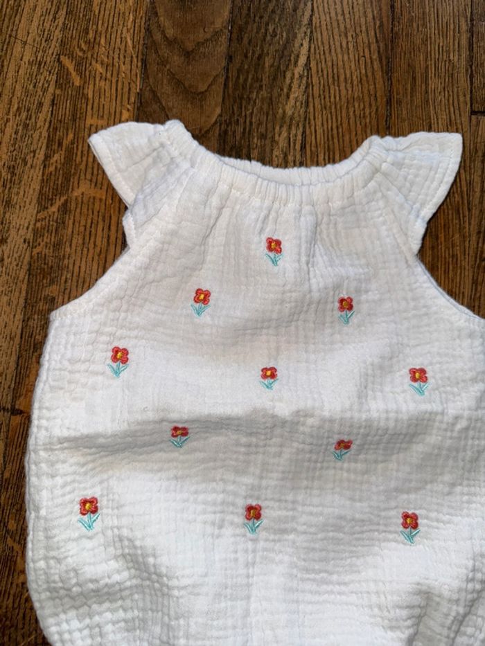 Barboteuse Little me 12 mois Valeur 38 euros - photo numéro 2