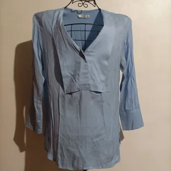 Blouse bleue azur viscose Mango taille 38