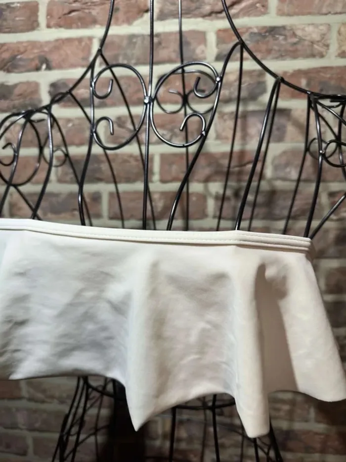 Haut Bikini blanc à volants Pull and Bear Taille M / 38 - photo numéro 3