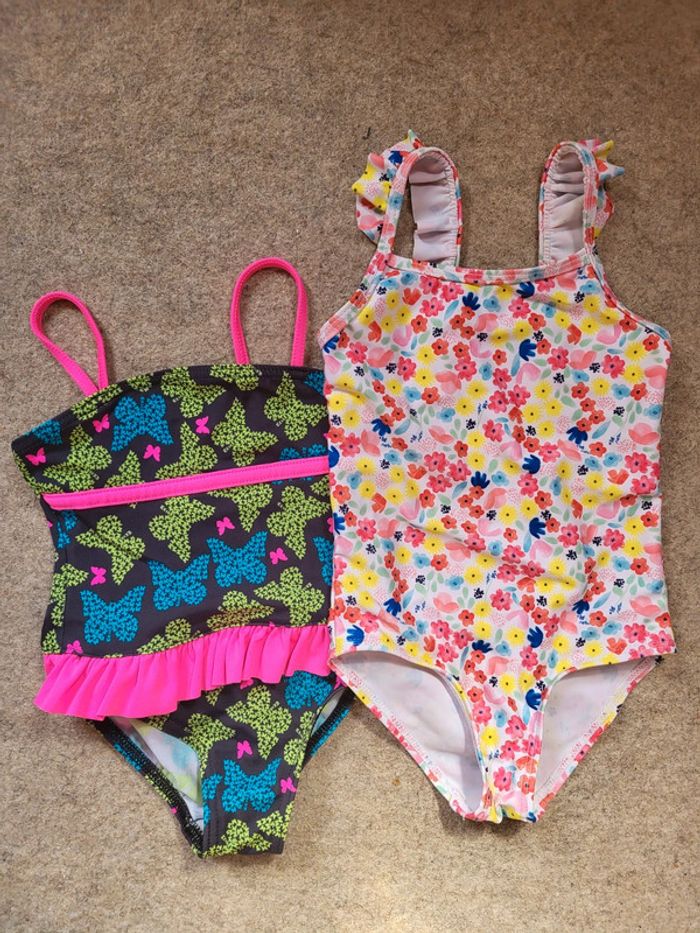 Lot de 2 maillots de bain 2 ans fille neufs - photo numéro 2