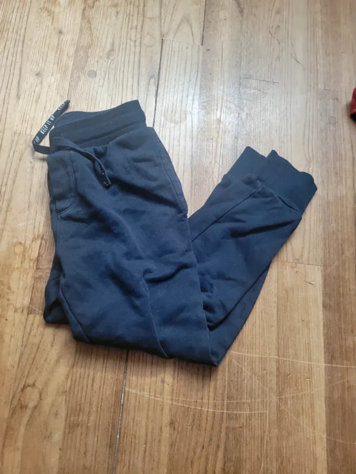 Lot chemise et jogging 7 ans - photo numéro 5