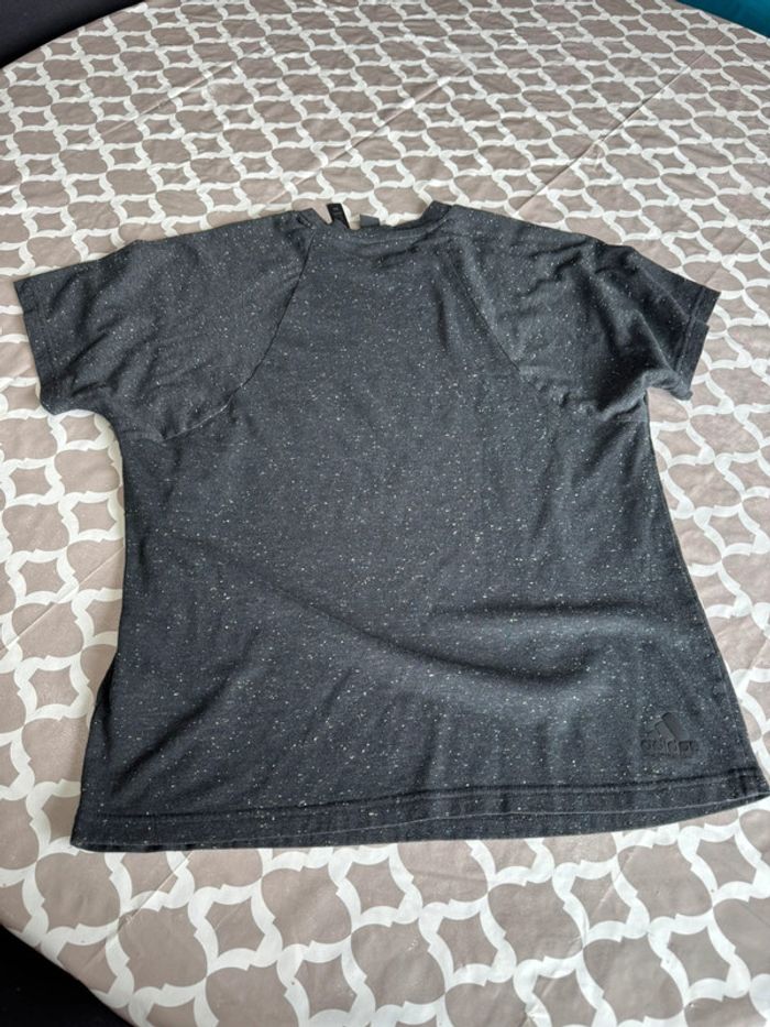T shirt femme adidas 40/42 - photo numéro 3
