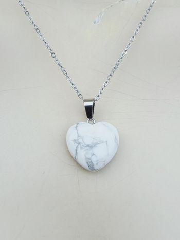 Collier en acier inoxydable Pendentif en pierre naturelle d'howlite 
