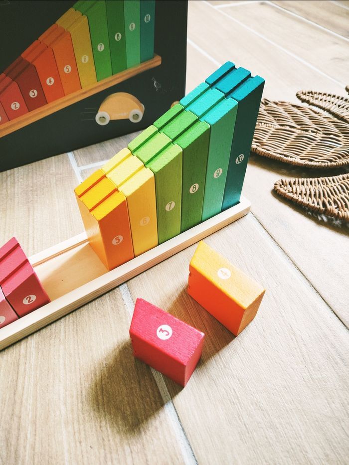 🚘Jeu éducatif 2 en 1 - Tobbogan rampe en bois "j'apprends à compter" - marque Janod - - photo numéro 3