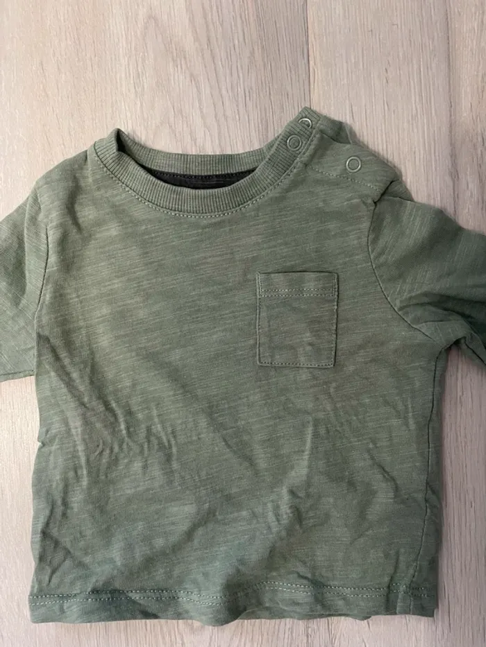 Haut kiabi taille 3 mois - photo numéro 2