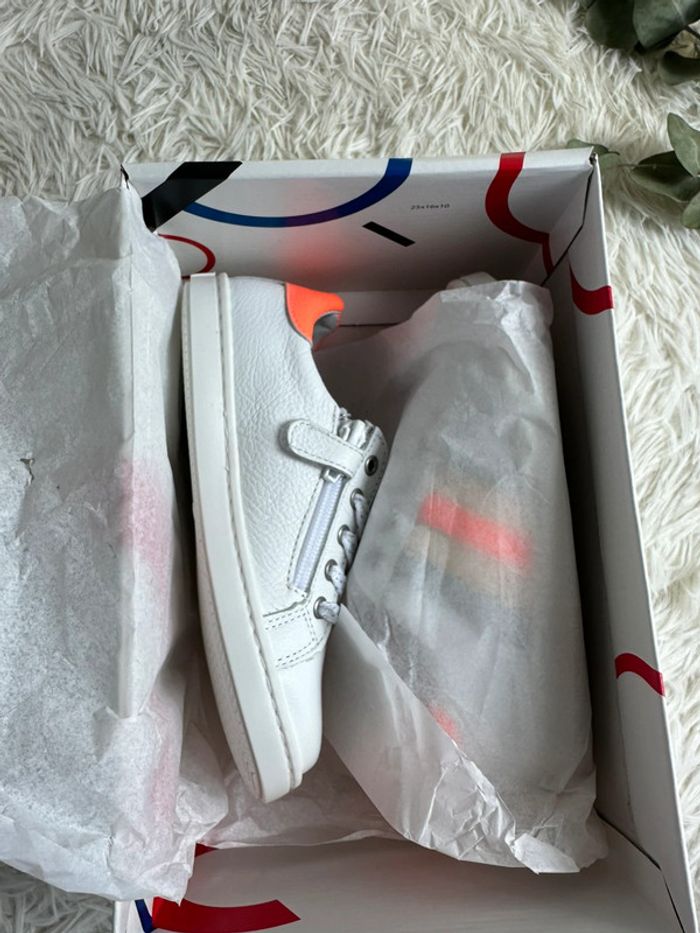 Paire de basket Bellamy blanche et rose fluo taille 29 - photo numéro 7
