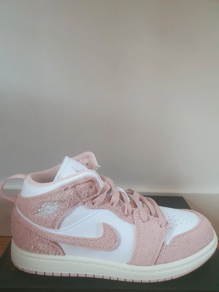 Nike Jordan "Pink"(34)