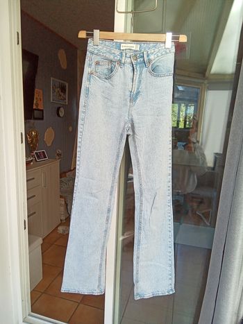 Pantalon en jean taille 32- bleu - Stradivarius (Mad)