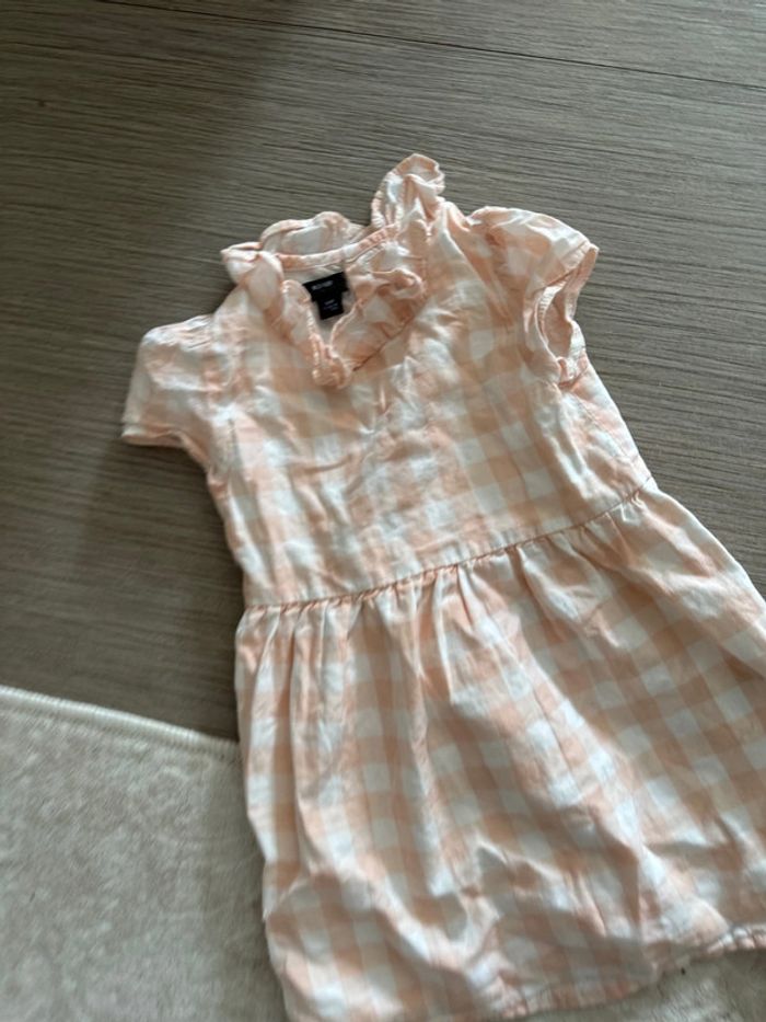 Très jolie robe à carreaux blanc et abricot - photo numéro 2