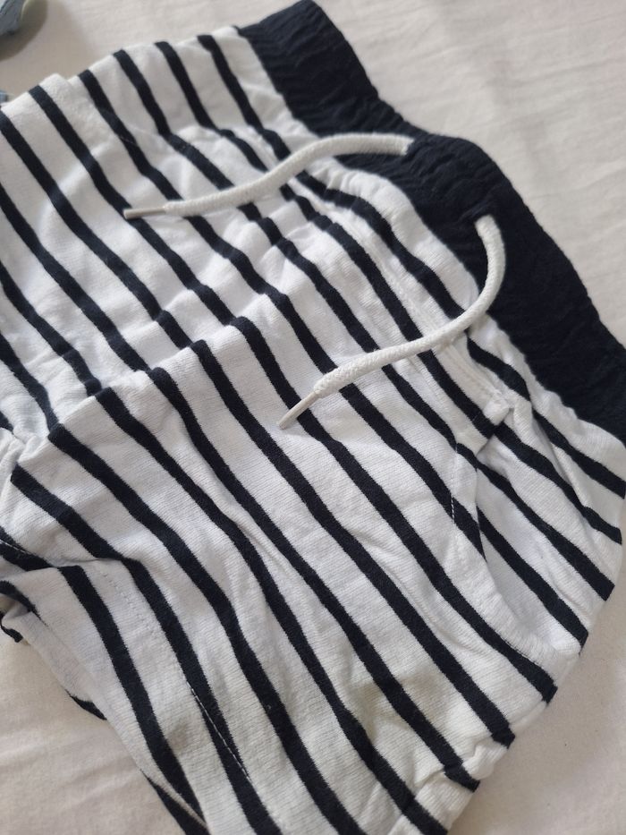 Lot de 4 shorts + 1 salopette-short, 18 mois - photo numéro 4