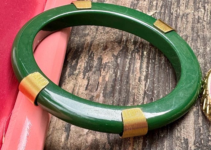 Jonc plat épais résine verte et acier inoxydable or 6,5 cm de diamètre mile Mila - photo numéro 3