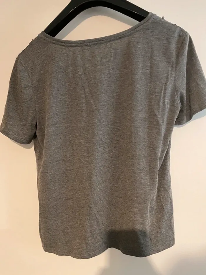TEE shirt gris Camaïeu taille M - photo numéro 4