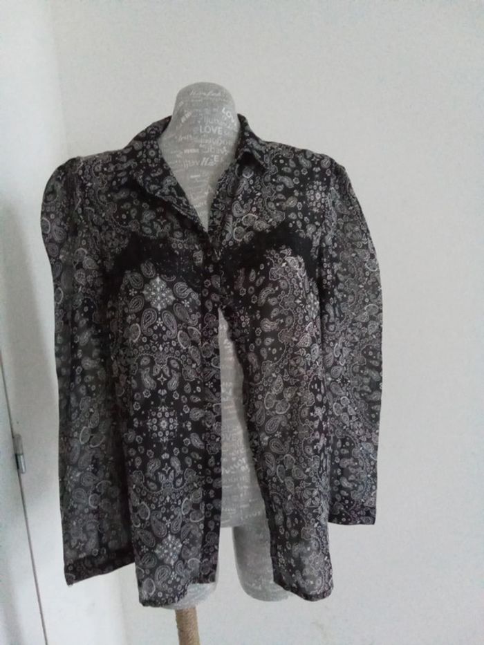 Très jolie chemise transparente a motifs hiver femme 44
