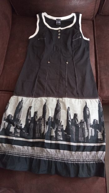 Ravissante ROBE Taille 40 "Pause Café" (élégante)