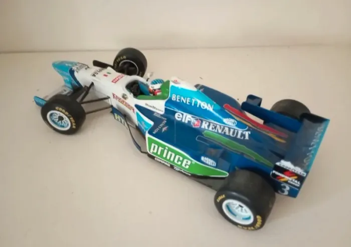 Miniature Formule 1 Jean Alesi 1/18 - photo numéro 2