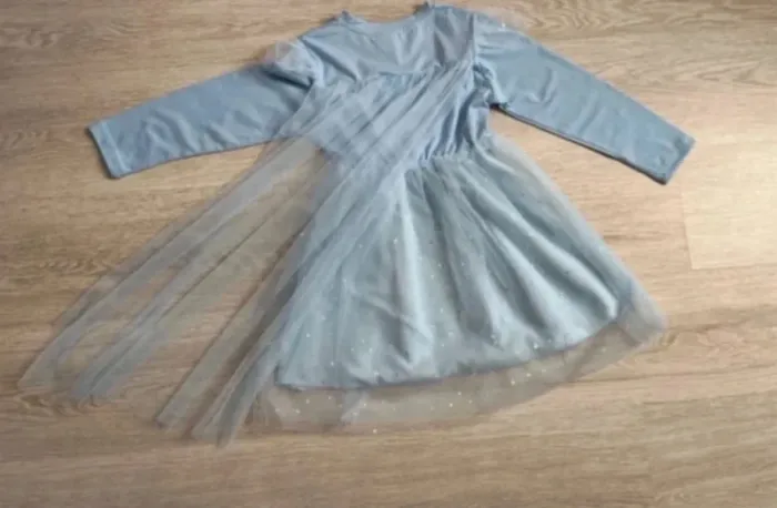 Superbe robe Elsa reine de neige 5 ans - photo numéro 6