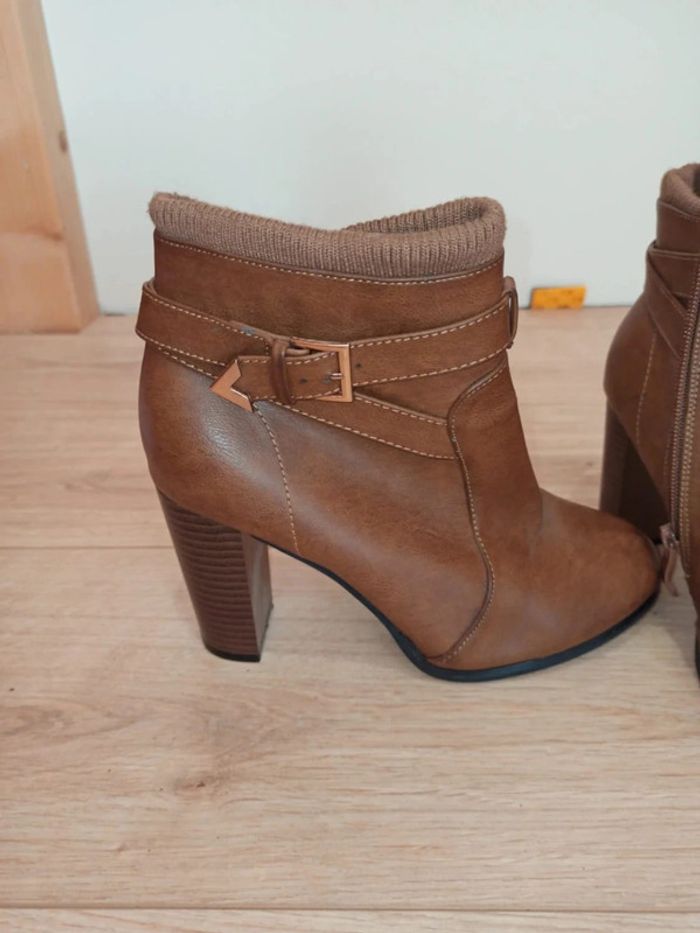 Paire bottines marron - photo numéro 2