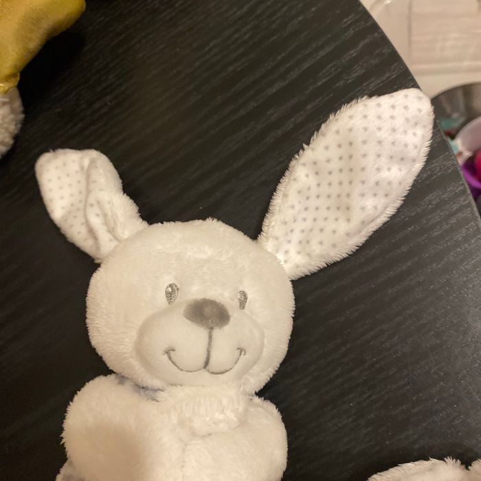 Doudou lapin blanc et une marionnette - photo numéro 5