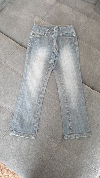 Pantacourt en jean marque Camaïeu taille 36