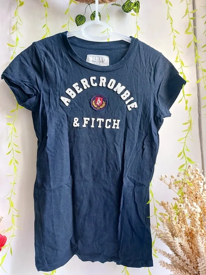 T-shirt Abercrombie & Fitch – M – Marine – État : Excellent