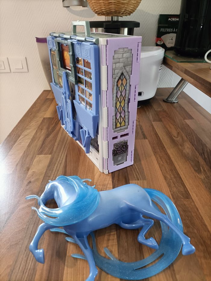 Château Arendelle Reine des Neiges - Elsa +Anna +Olaf +Nok - photo numéro 8