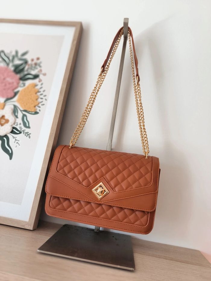 Sac à main neuf marron & doré – chic et pratique !